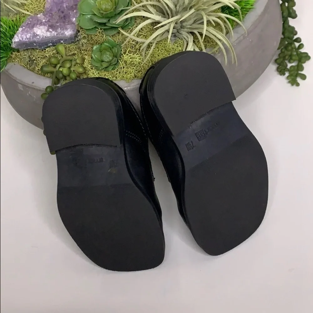 smart fit black faux leather classic Velcro shoes boys toddler 7.5